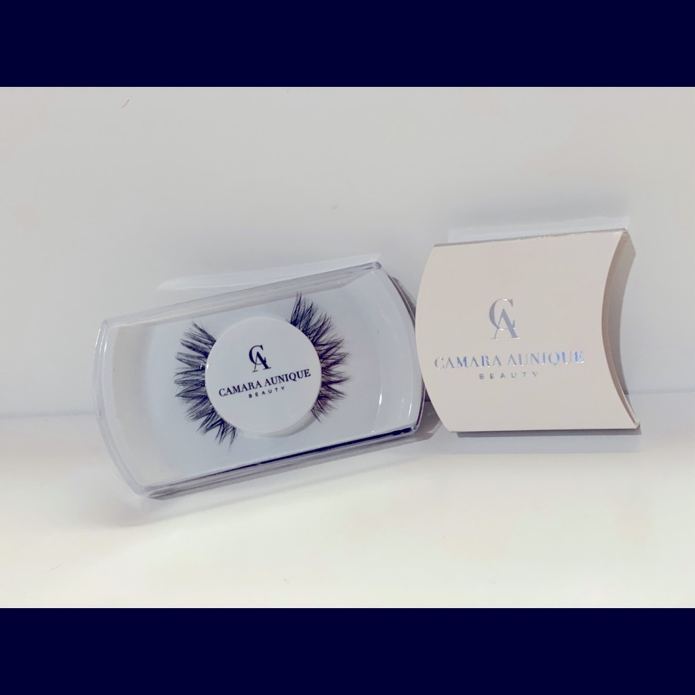 Camara Aunique faux mink Mary lashes